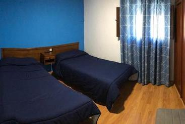 هتل Hostal El Arco