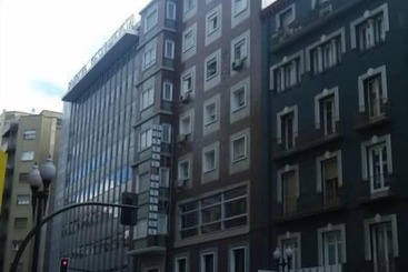 Отель Hostal Cataluña