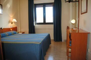 هتل Hostal El Mirador