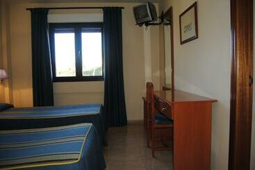 هتل Hostal El Mirador