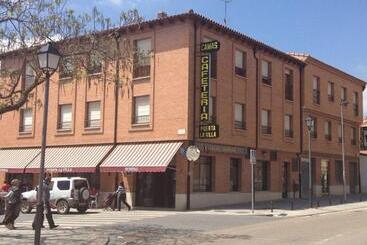 호텔 Hostal Puerta La Villa