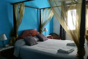 هتل Hostal Restaurante La Diligencia