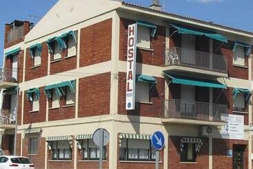 בית מלון כפרי Hostal Rodes