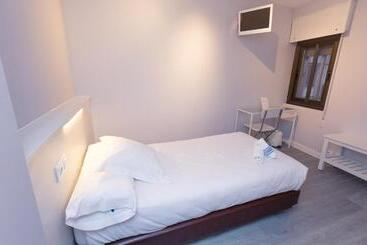 בית מלון כפרי Hostal Viena