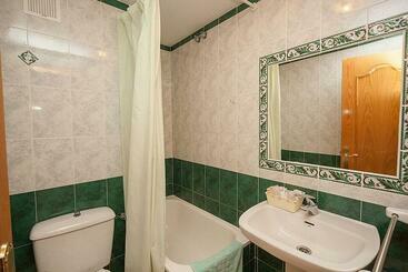 فندق Hostal Vinuesa