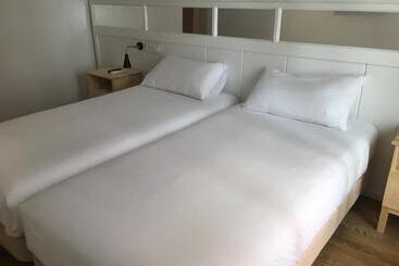 هتل & Restaurant Marina Palamós