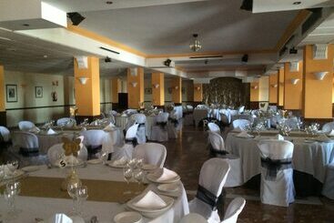 هتل Y Bungalows Balcon De Competa