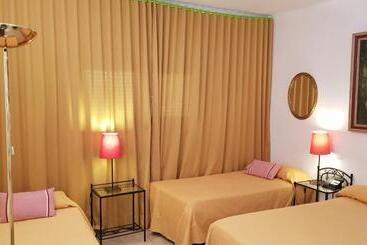 Hostal Residencia Catalina