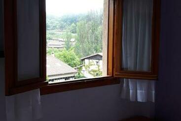 هتل Hostal Rural El Campito