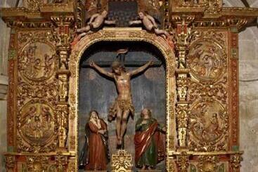 هتل Hospederia Monasterio De Poio