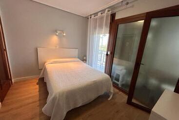 هتل Hostal El Carro