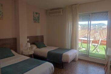 호텔 Hostal Garamar