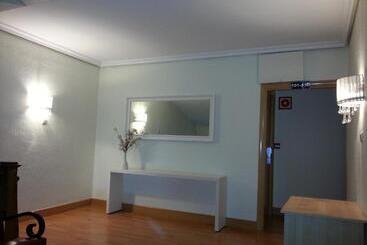 هتل Pensión Lizaso