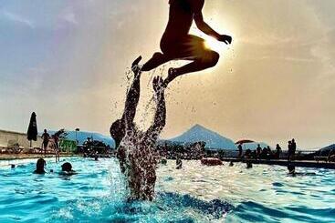 ホテル Pension Uxarte