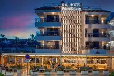 בית מלון כפרי Rh Portocristo & Wellness