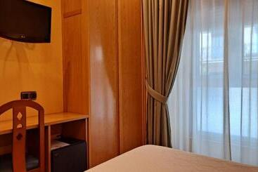 膳宿费 Pensión La Concha