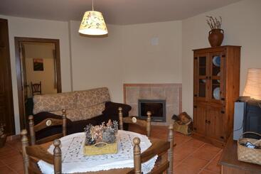 فندق Hostal Refugio De Gredos