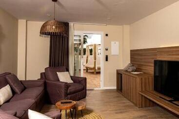 בית מלון כפרי Eques Petit Resort