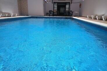 هتل Hostal Horizonte