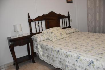 فندق Hostal La Taberna