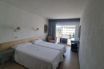 فندق Hostal Roberto