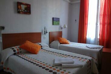 هتل Hostal Lima