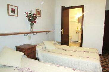 Отель Hostal Lima