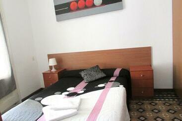 هتل Hostal Lima