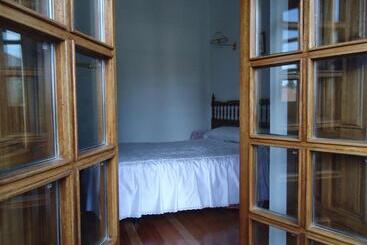 Отель Montañes