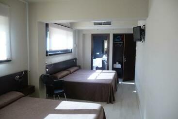 펜션 Pensión Restaurante O Retiro