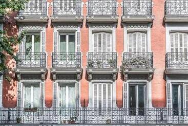 פונדק Bypillow Velázquez 45