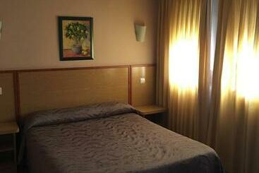 هتل Avenida Leganés