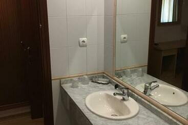 هتل Avenida Leganés
