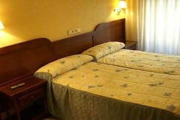 هتل Hostal Benamar