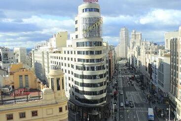 هتل Hostal Esmeralda