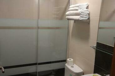 هتل Hostal Lido