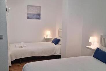 Отель Hostal Nerjasol