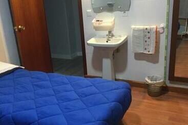 هتل Hostal Rosales