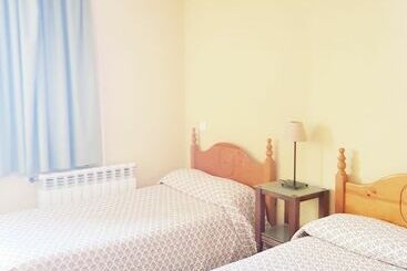 هتل Hostal Puerta Bonita Vista Alegre