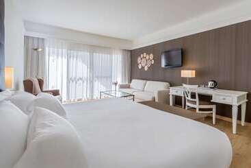 Отель Barcelo Corralejo Bay Adults Only