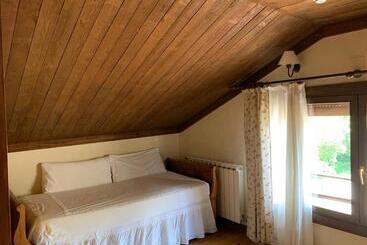 בית מלון כפרי Charle