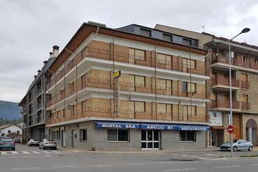 هتل Hostal Apolo Xi