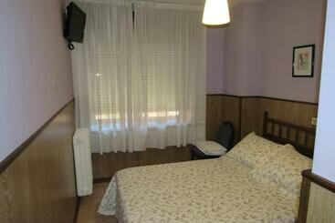 בית מלון כפרי Hostal Restaurante El Abuelo