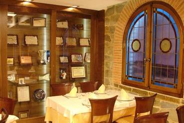 هتل Restaurante La Peseta