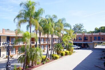 Albury Paddlesteamer Motel