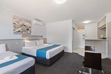 هتل Comfort Inn Glenelg