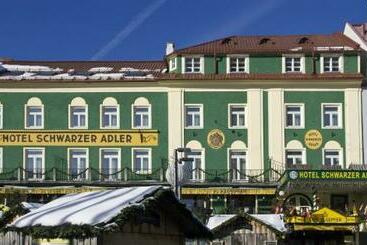 هتل Schwarzer Adler
