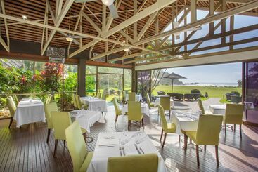 Breakfree Aanuka Beach Resort