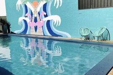 בית מלון כפרי Cascades Motor Inn