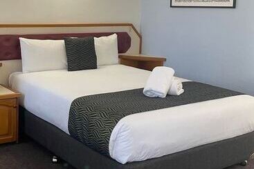 בית מלון כפרי Forster Motor Inn